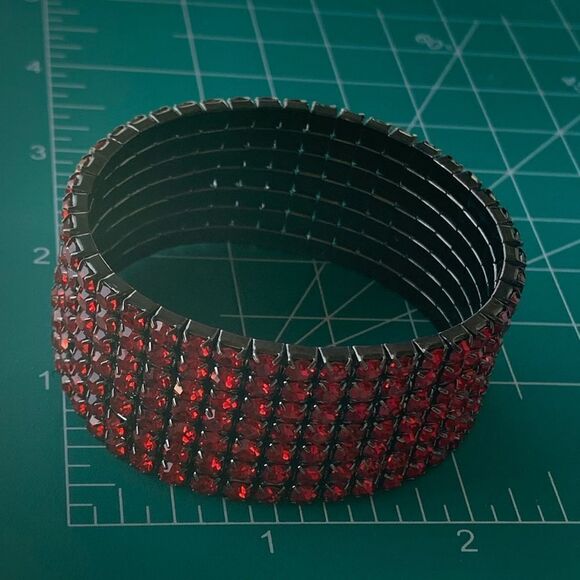 Red prong set crystal stretchy bracelet 2” w x 3” diameter - Picture 9 of 9